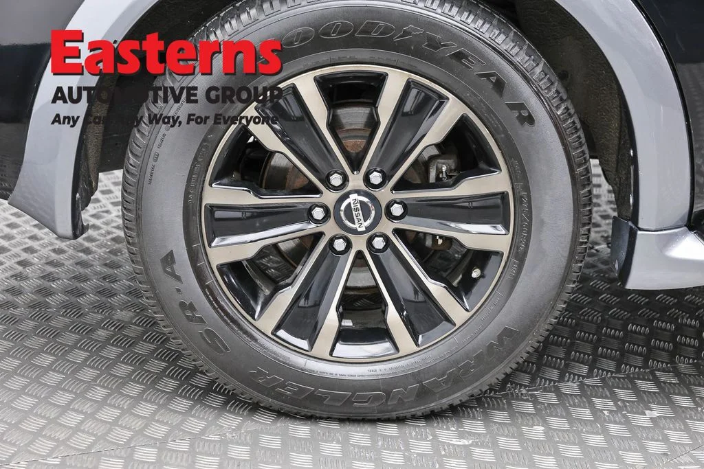 Used 2017 Black Nissan Platinum image 34