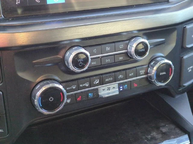 Used 2024 Gray Ford Lariat image 25