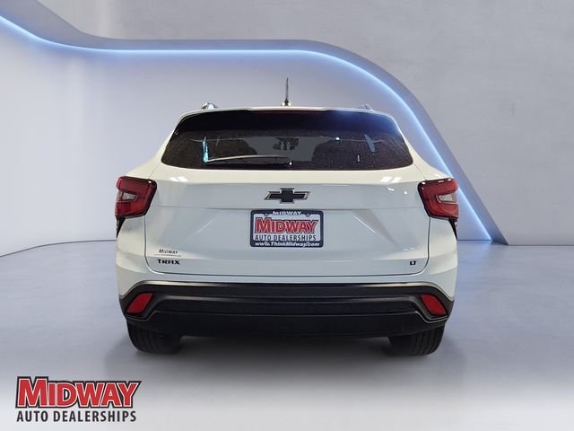 Used 2026 White Chevrolet LT image 4