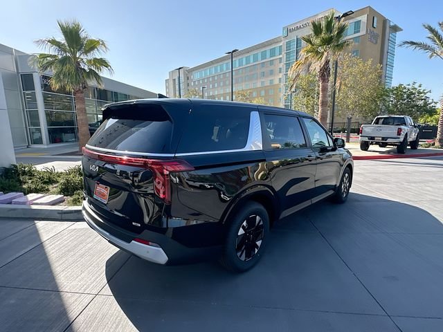 New 2026 Aurora Black Pearl Kia LXS image 7