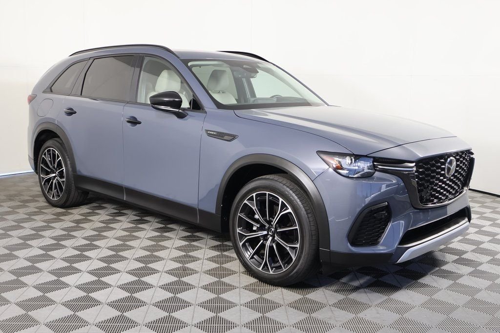 Certified Used 2025 Gray Mazda Premium image 4