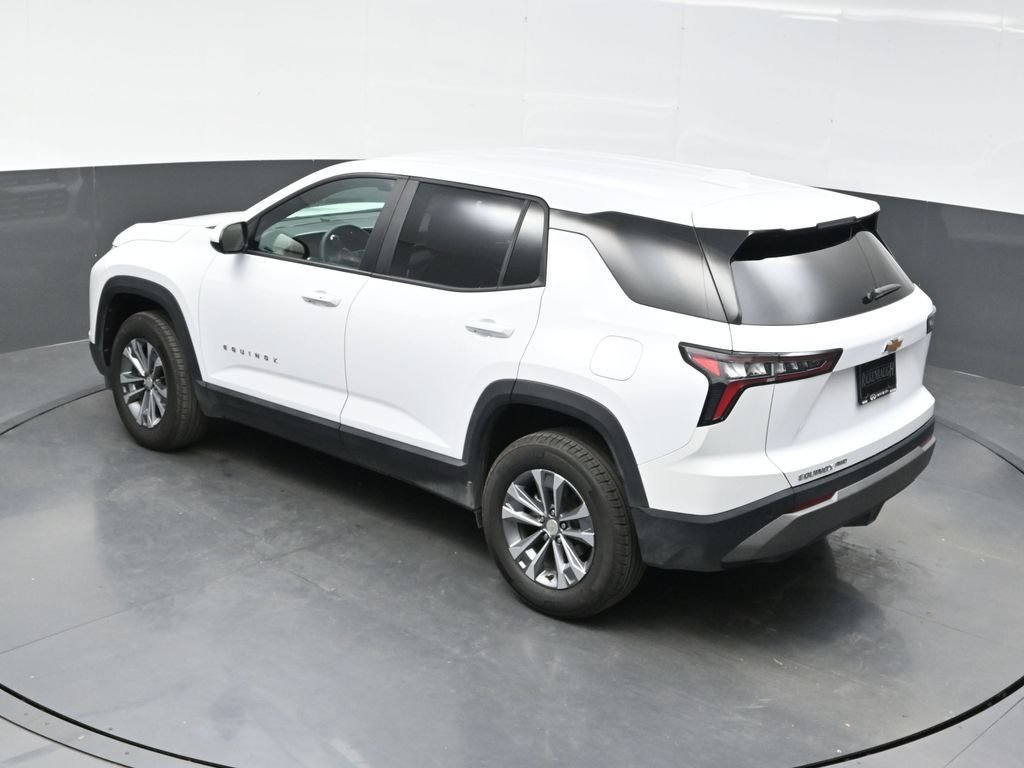 Used 2025 White Chevrolet LT image 41