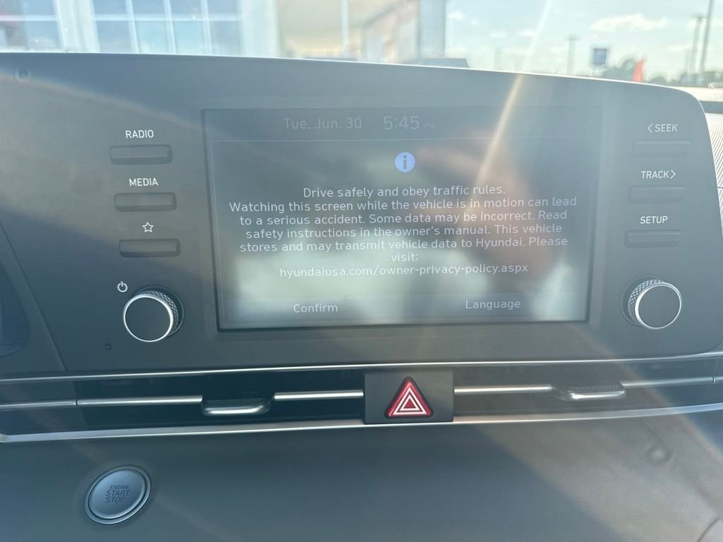 Used 2021 Black Hyundai SEL image 9