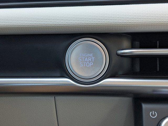 New 2026 Shimmering Silver Hyundai SE FWD image 45