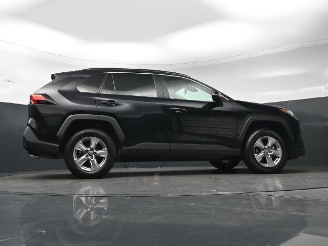 Used 2025 Midnight Black Metallic Toyota XLE image 30