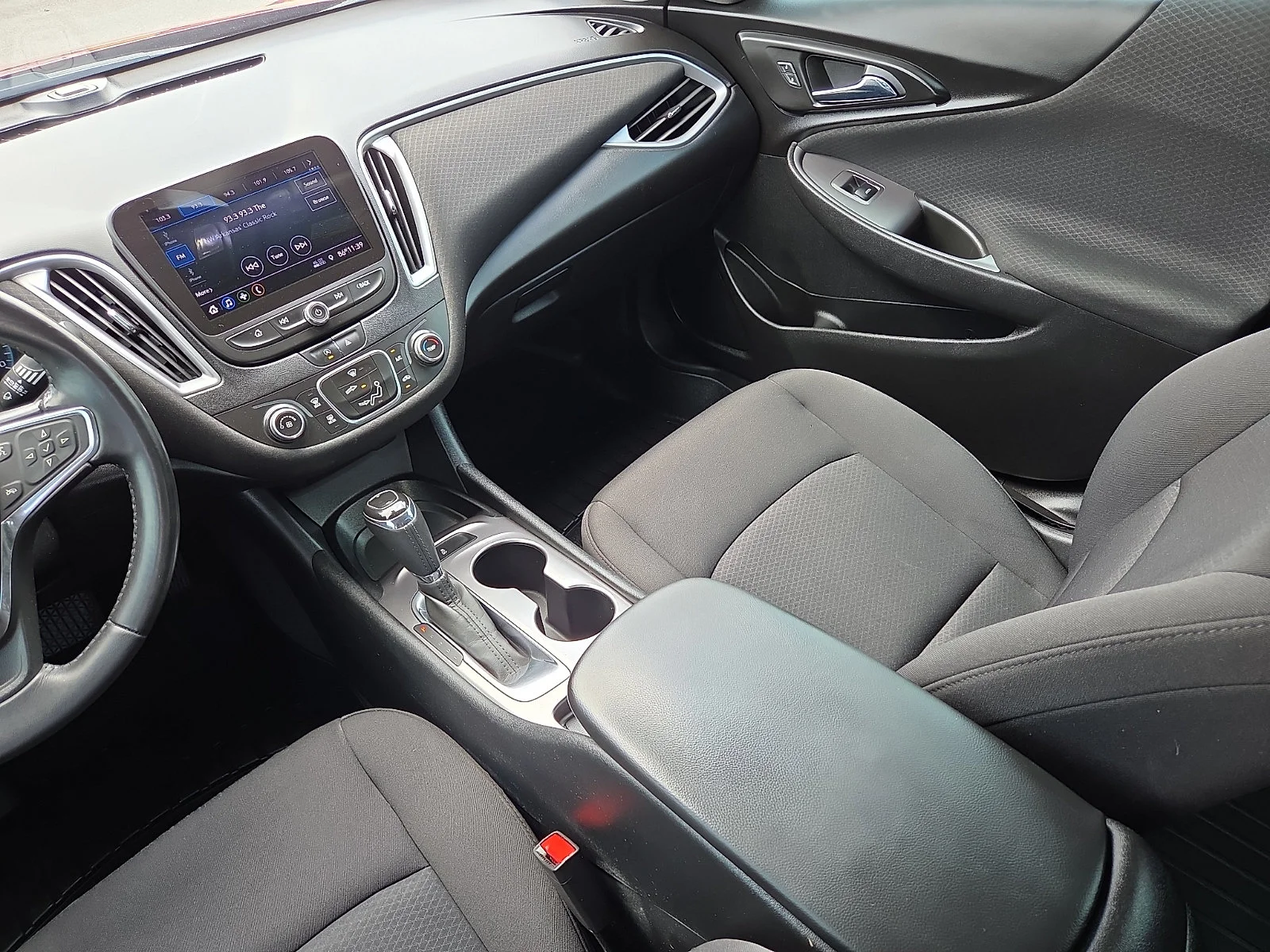 Used 2020 Cajun Red Tintcoat Chevrolet RS image 12