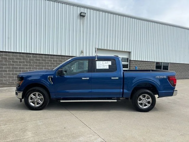 Certified Used 2025 Atlas Blue Metallic Ford XLT image 10