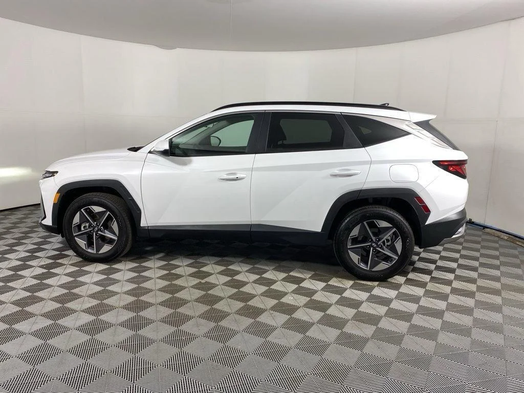 Used 2026 Serenity White Pearl Hyundai SEL image 14