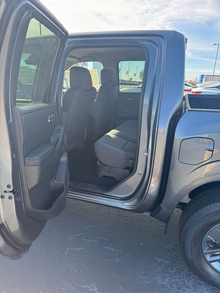 2026 Nissan Frontier SV - Photo 17