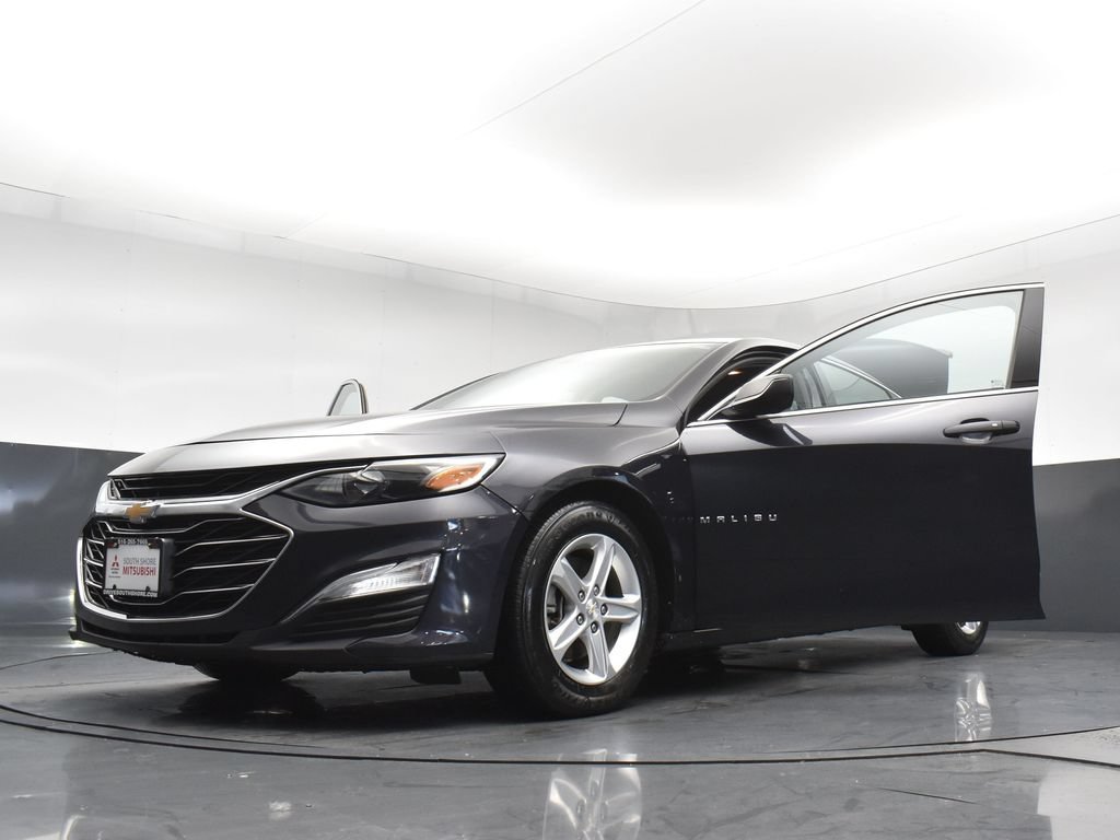 Used 2022 Gray Chevrolet LS image 31