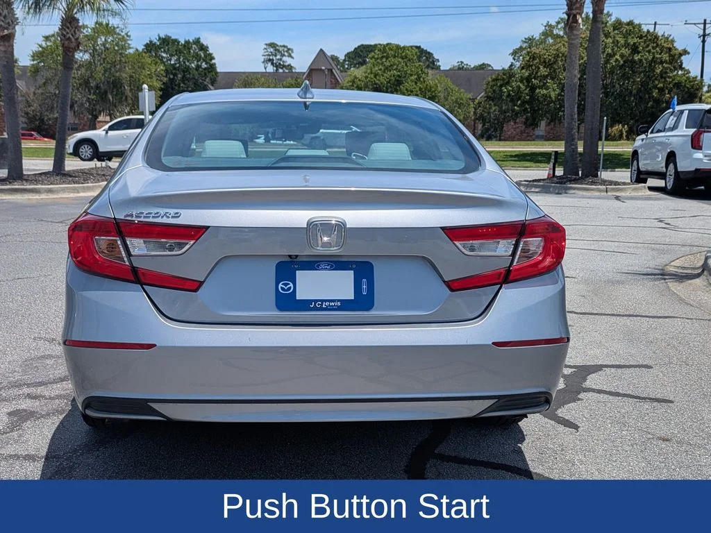 Certified Used 2019 Lunar Silver Metallic Honda LX image 5