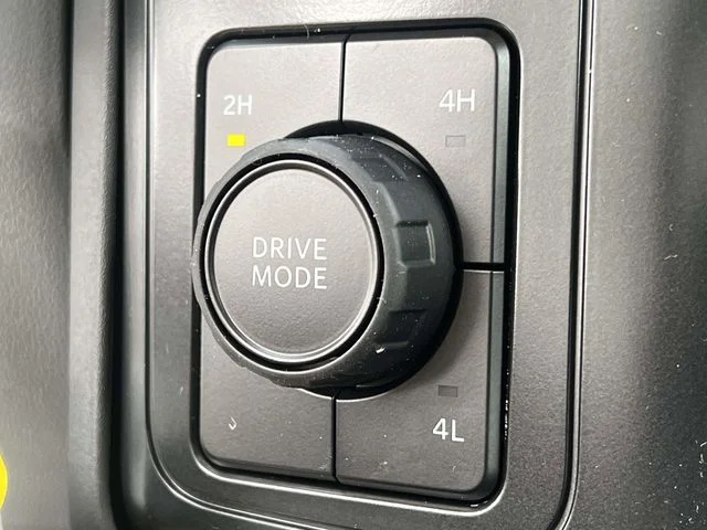 New 2026 Oxford White Ford F-350® XL image 19