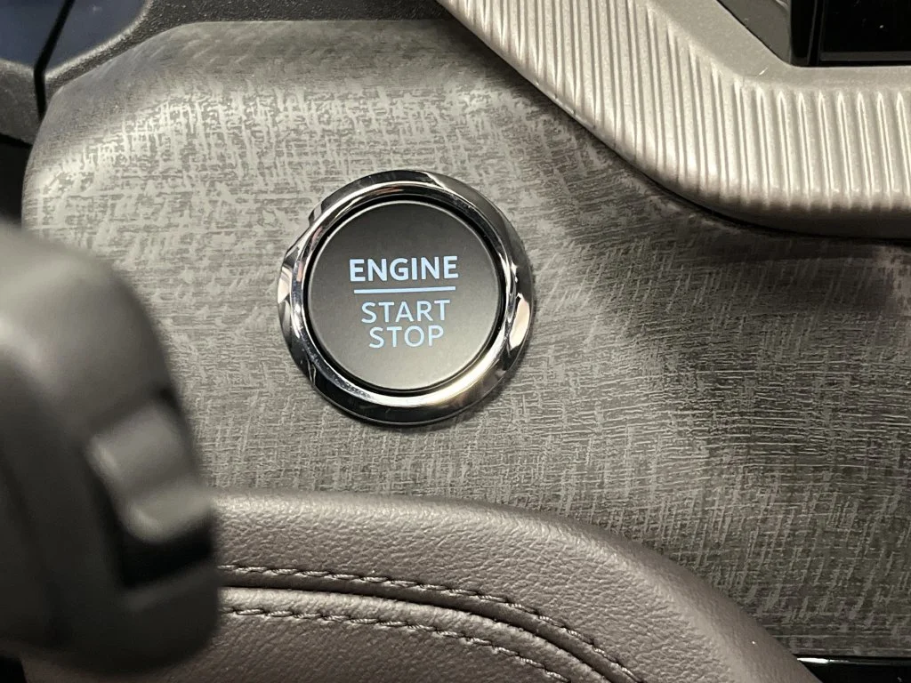 New 2026 Star White Metallic Tri-Coat Ford Platinum™ image 24