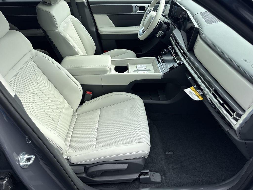 New 2026 Gray Hyundai SEL FWD image 13