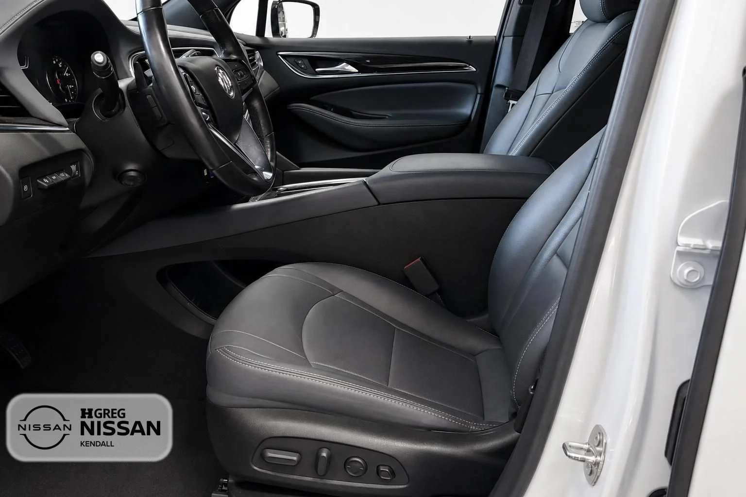 Used 2023 White Buick Premium Group image 7