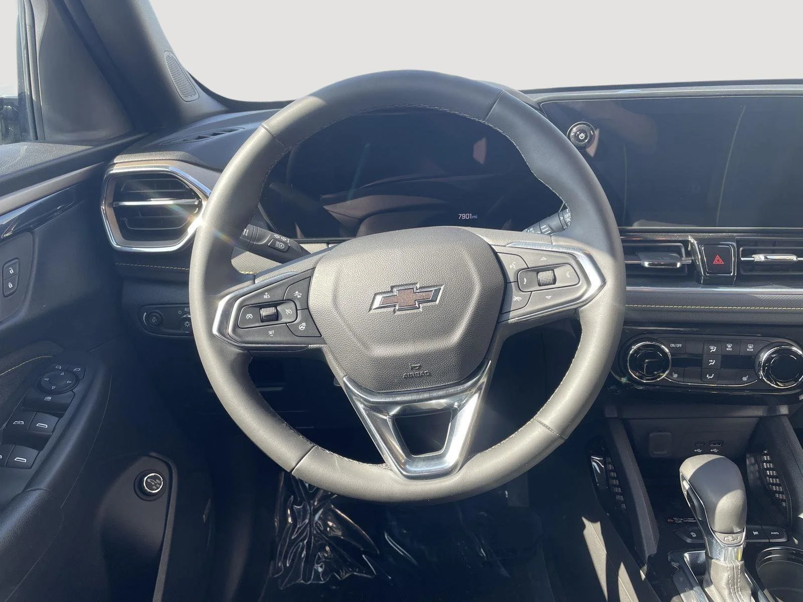 Used 2025 Cacti Green Chevrolet ACTIV image 18