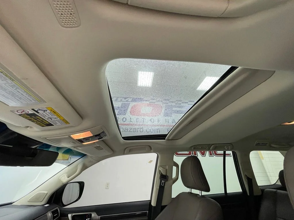 Used 2021  Lexus 460 Luxury image 17