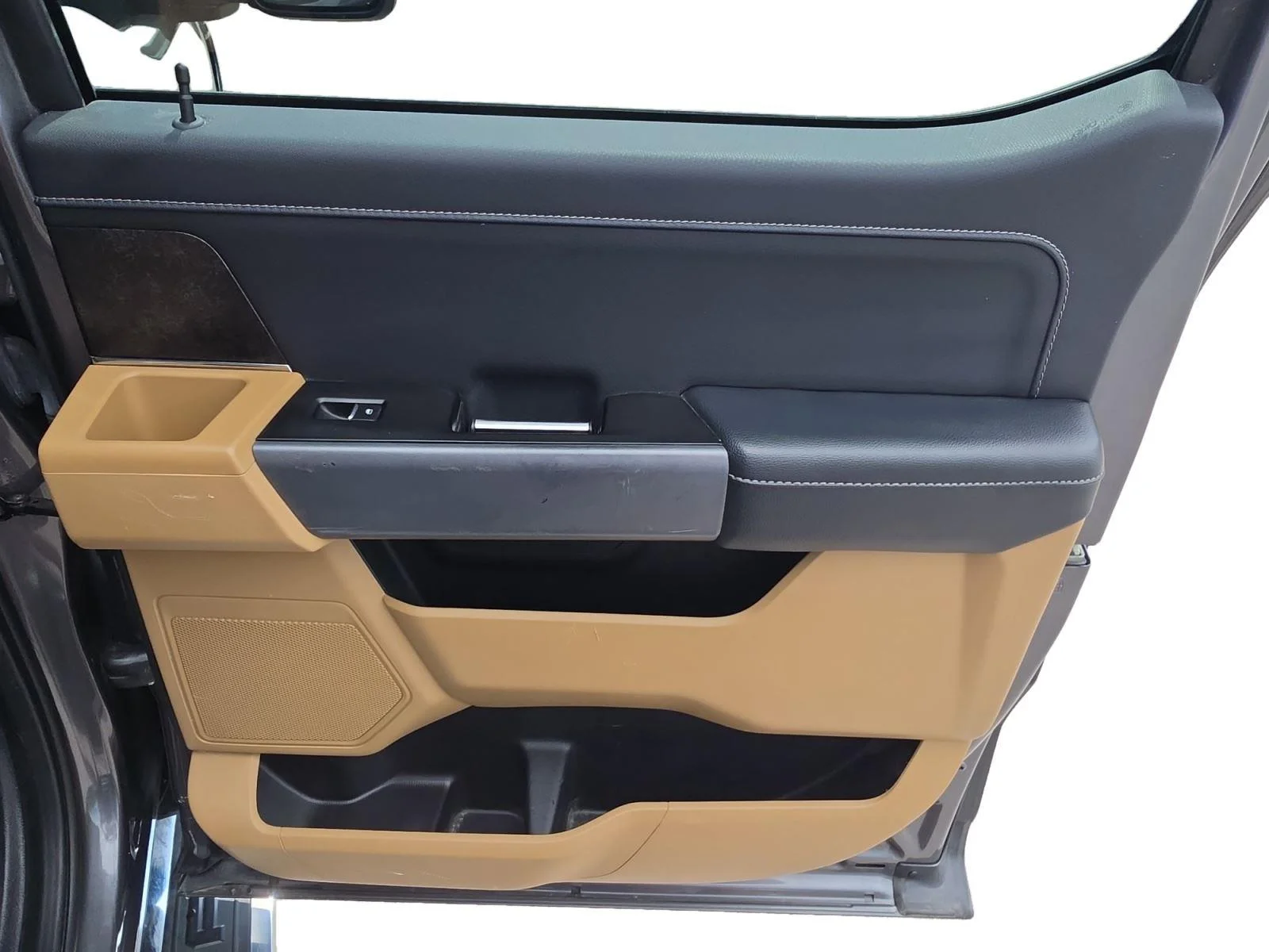Used 2023 Carbonized Gray Ford XLT image 22