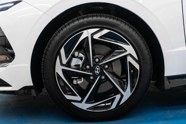 New 2026 White Hyundai SEL Sport image 2