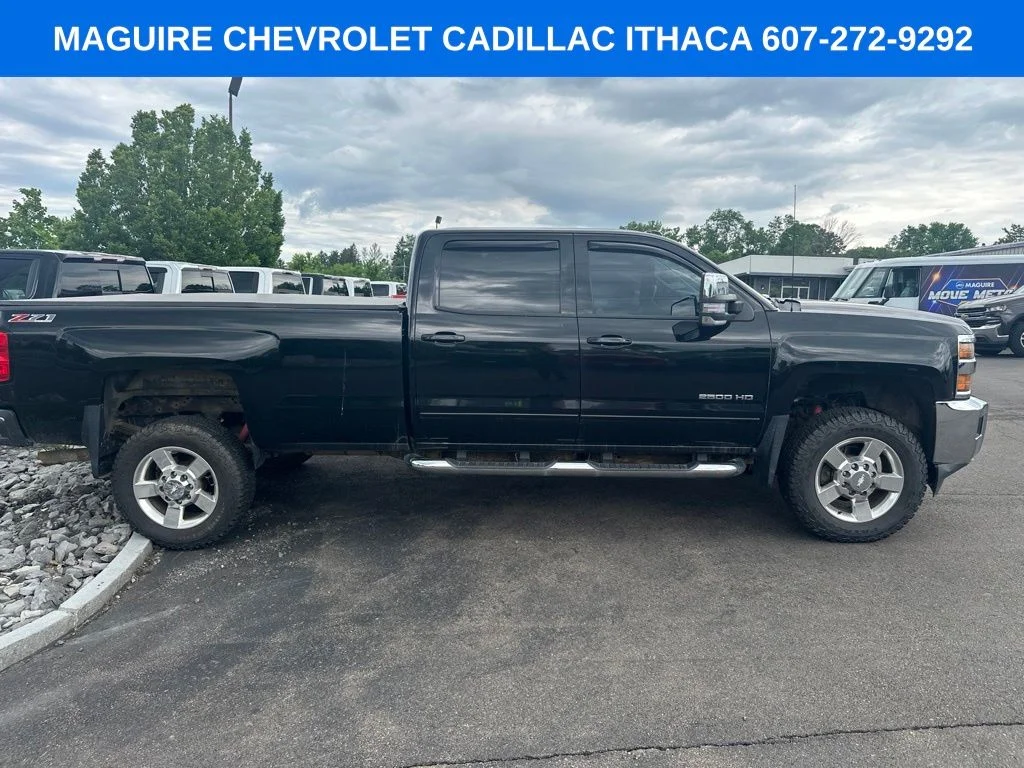 Used 2016 Black Chevrolet LT image 3