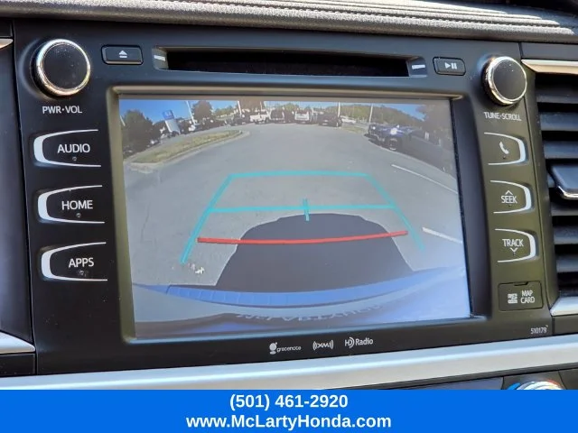 Used 2018 Blizzard Pearl Toyota XLE image 25