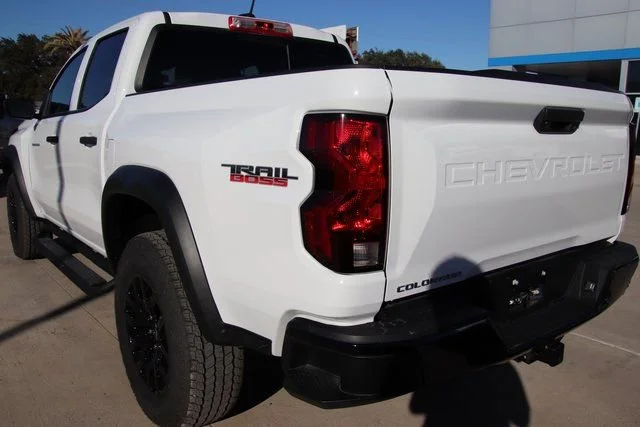 2025 Chevrolet Colorado Trail Boss - Photo 6
