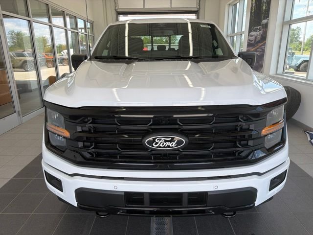 New 2026 Oxford White Ford XLT image 2