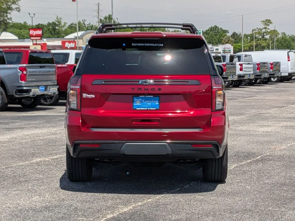 Used 2021 Red Chevrolet Z71 image 4
