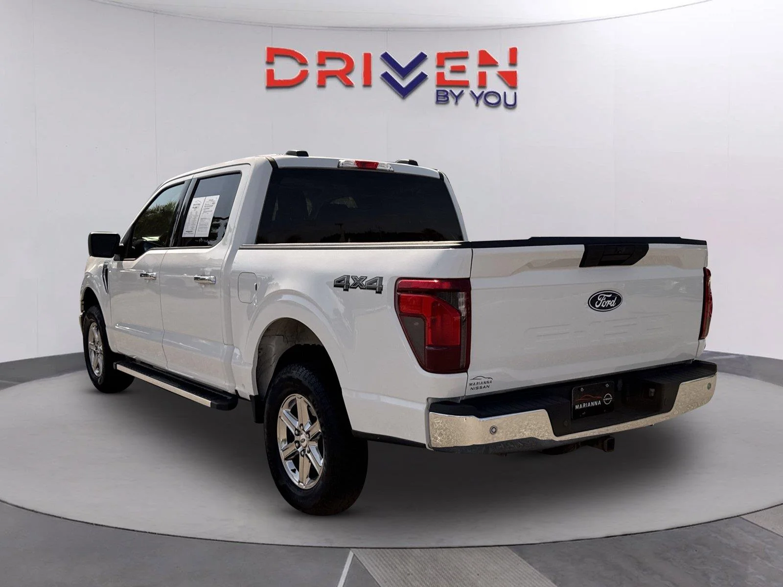 Used 2025 Oxford White Ford XLT image 6