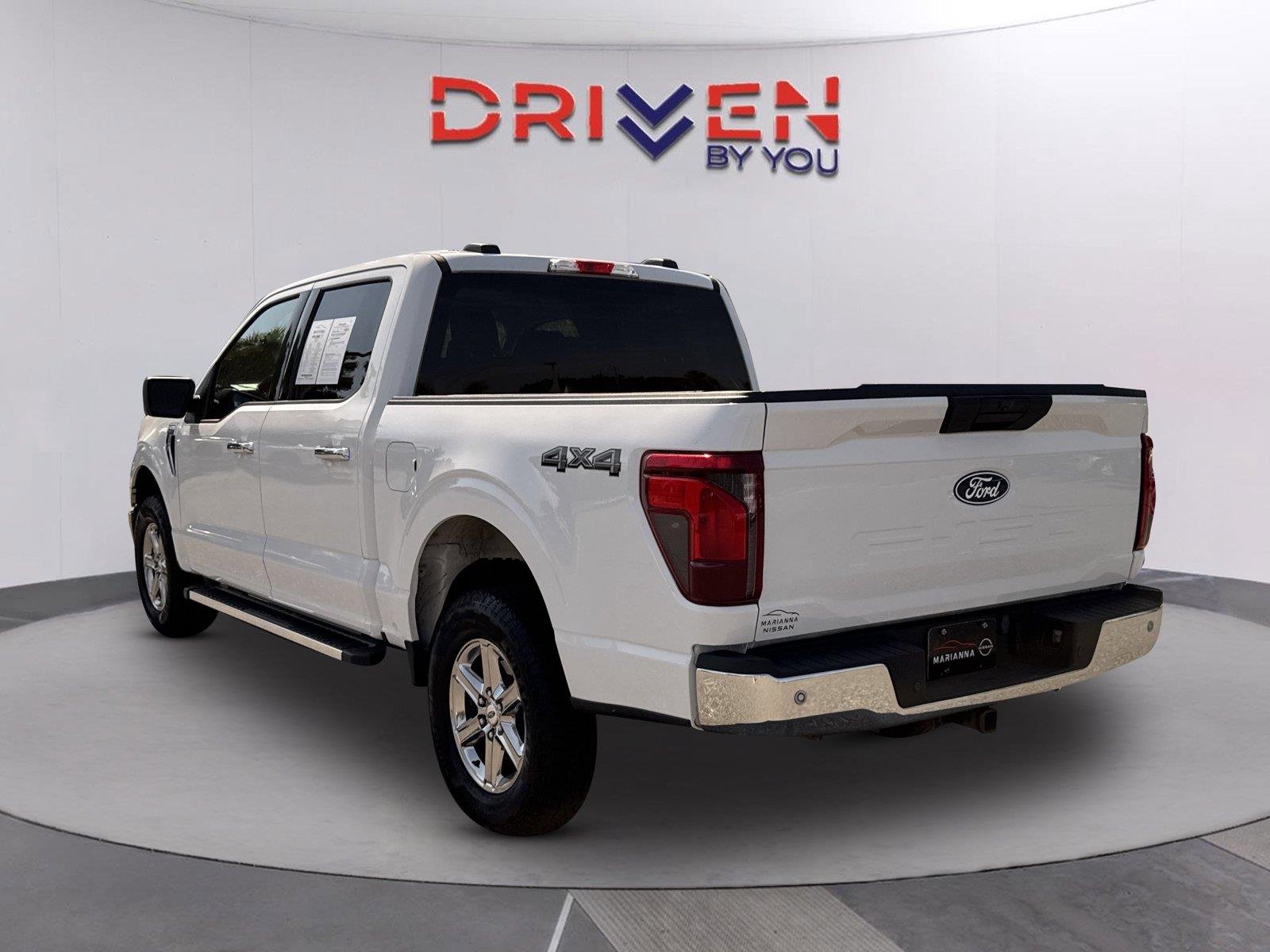 Used 2025 Oxford White Ford XLT image 6