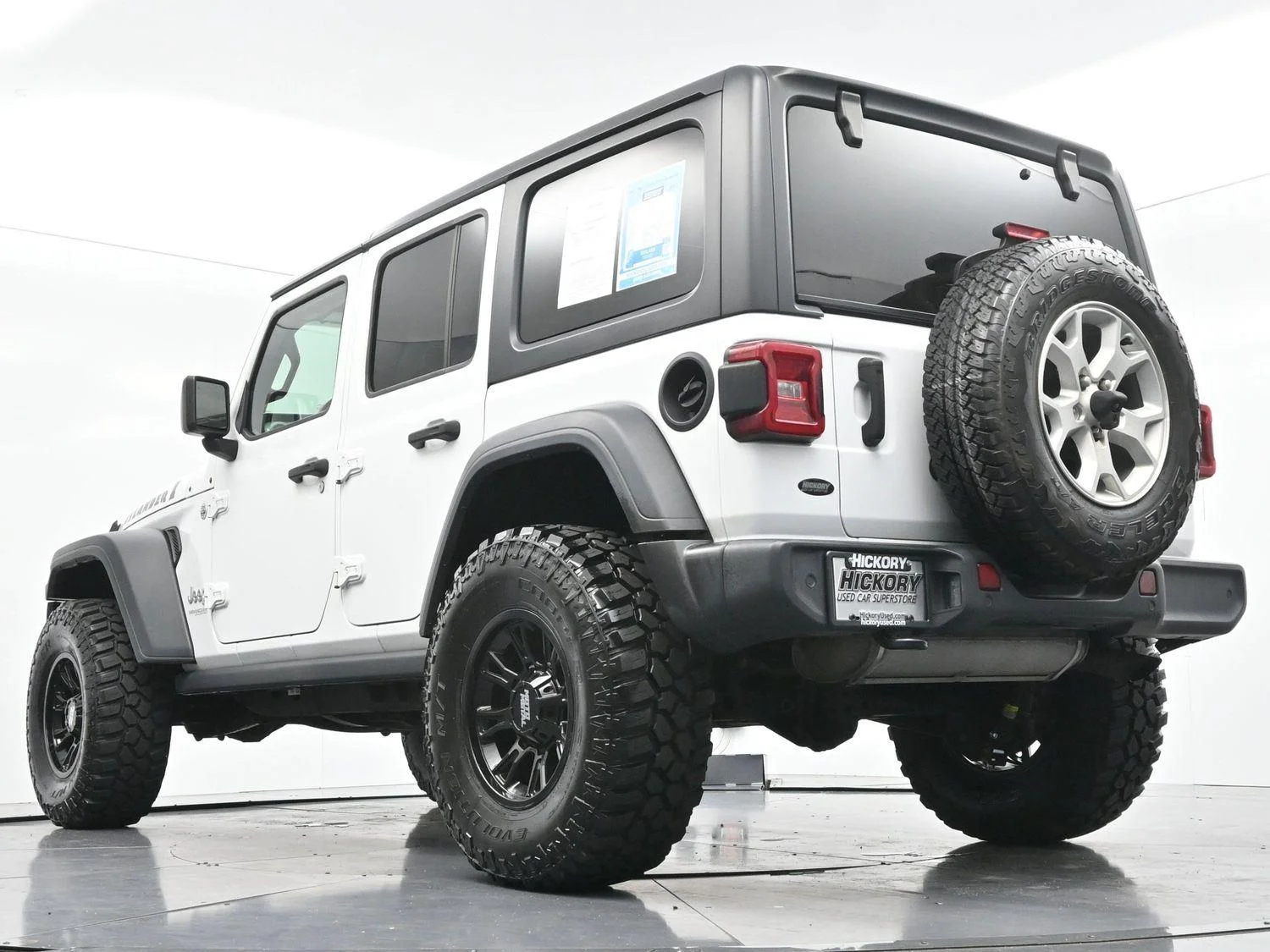 Used 2021 Bright White Clearcoat Jeep Unlimited Islander image 47