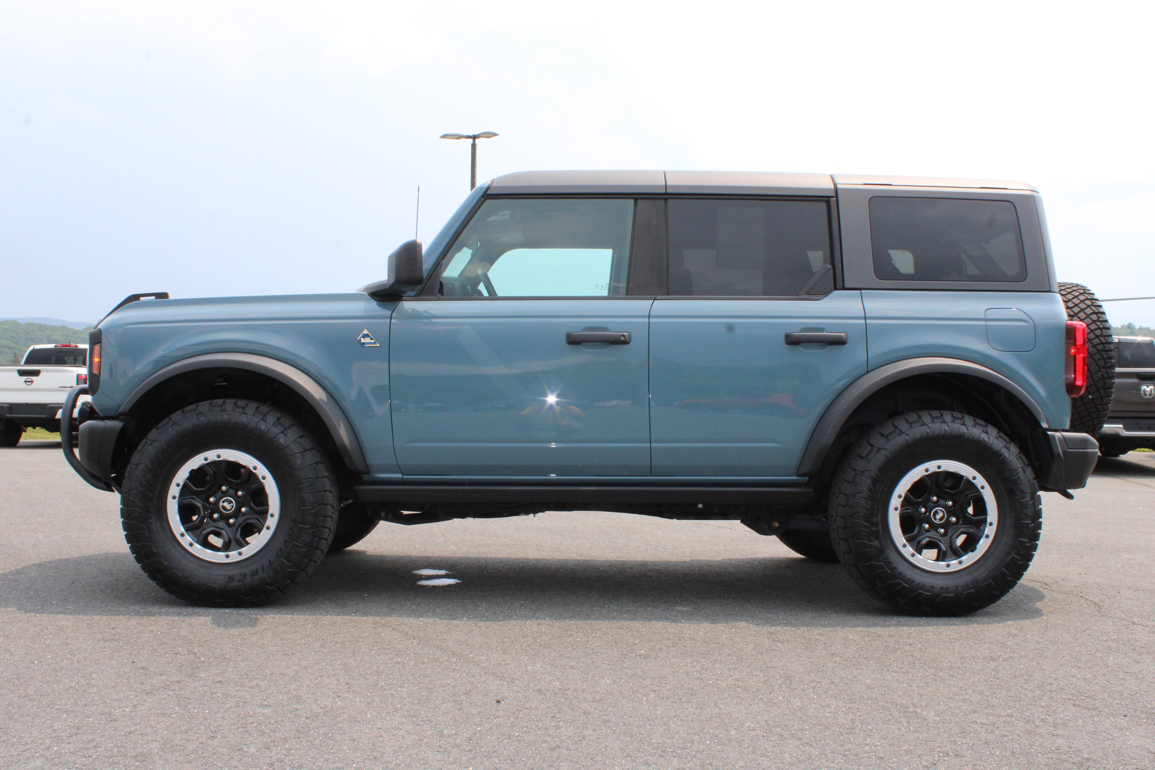 Used 2023 Blue Ford  image 13