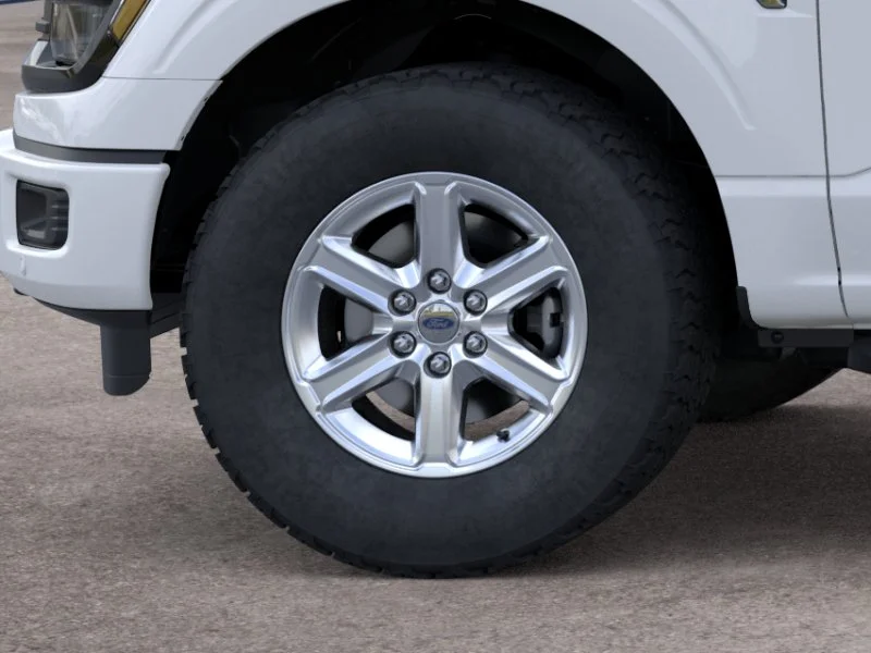 New 2026 Oxford White Ford XLT image 19
