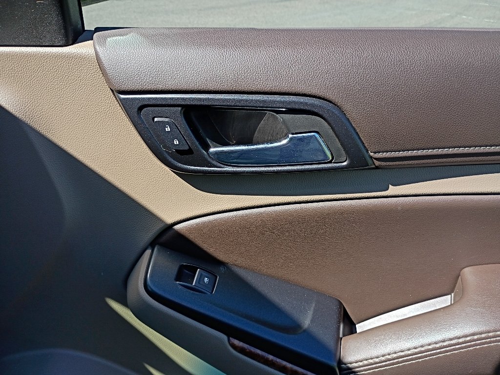Used 2019 Shadow Gray Metallic Chevrolet Premier image 11