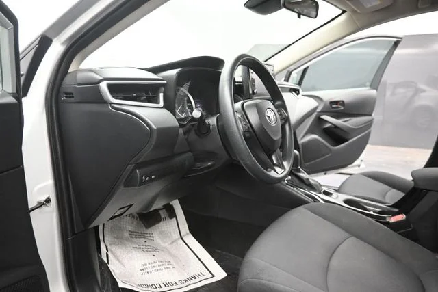 Used 2022 Silver Toyota LE image 11