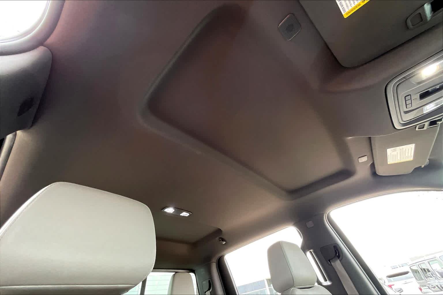 Used 2019 Summit White GMC SLT image 14