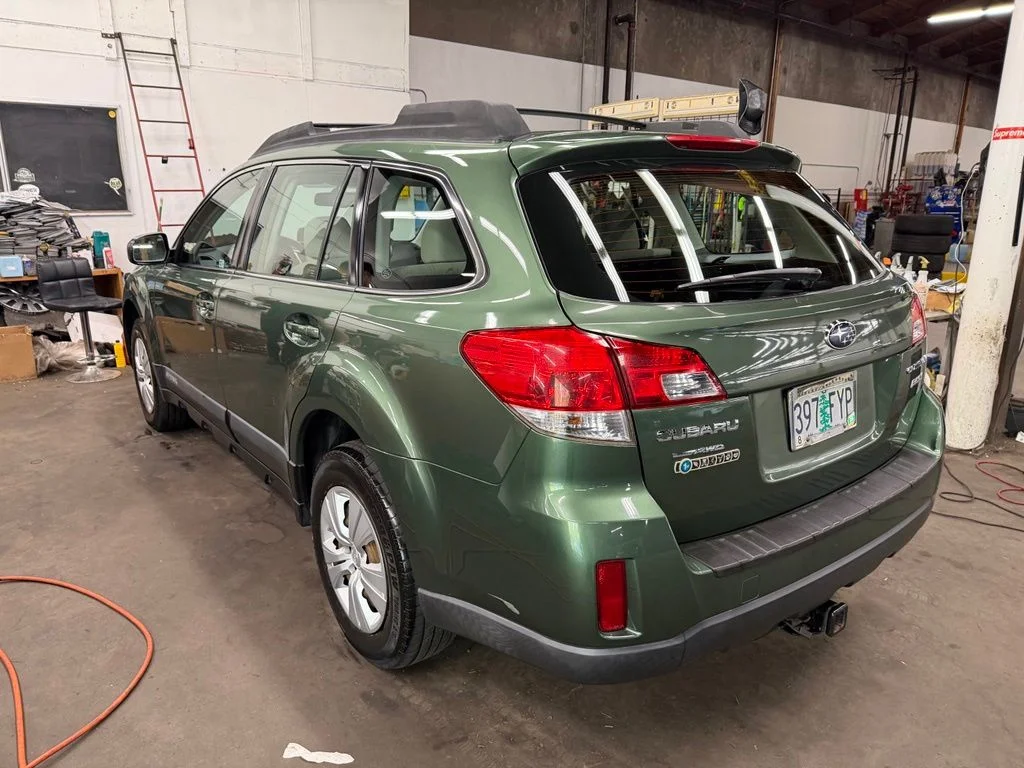 Used 2013 Green Subaru 2.5i image 4