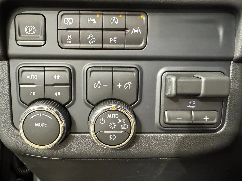 New 2026 Sterling Gray Metallic Chevrolet Premier image 22