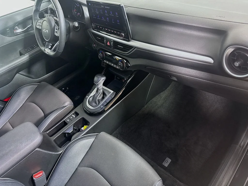Used 2023 Aurora Black Kia GT-Line image 30