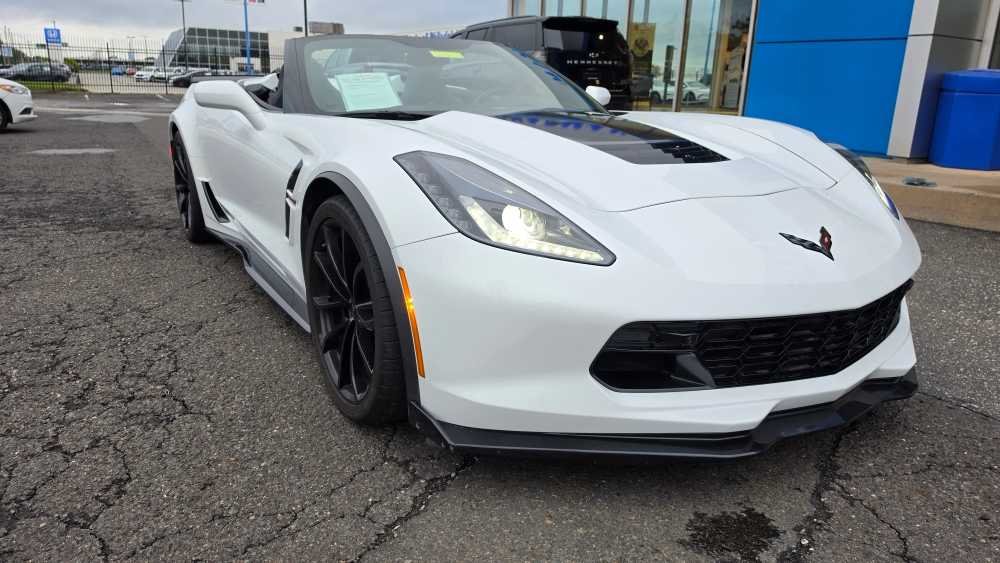 Used 2019 White Chevrolet Grand Sport 2LT image 2