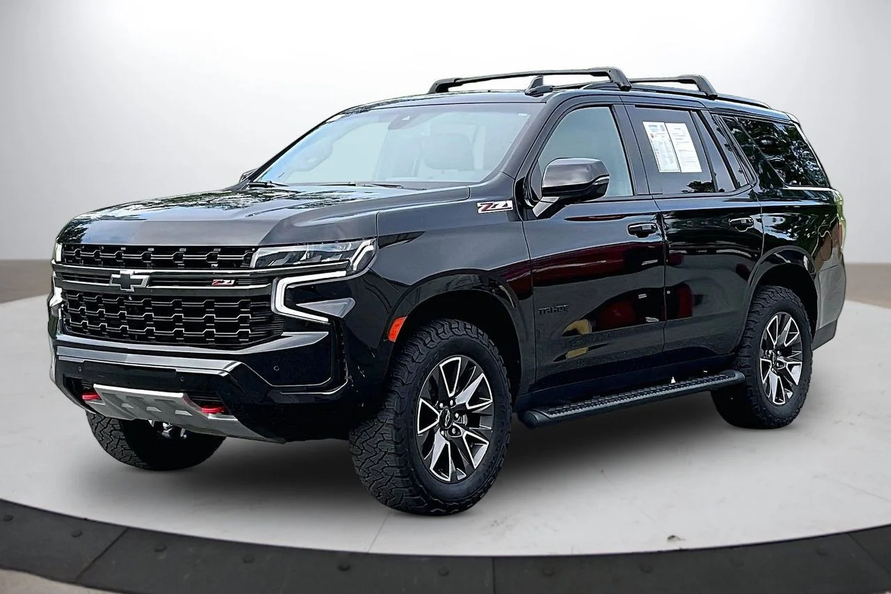Used 2021 Black Chevrolet Z71 image 4