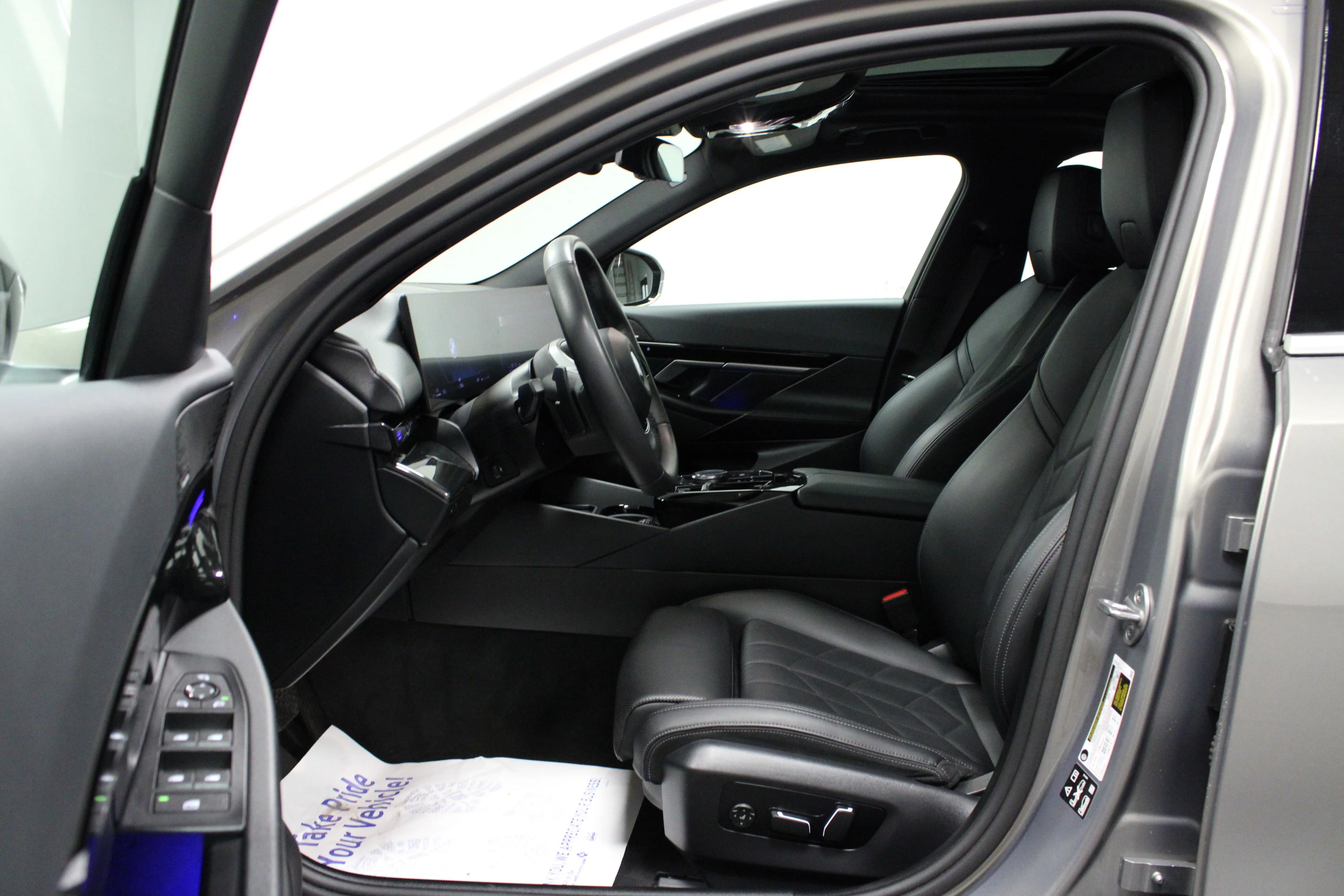 2024 BMW 5 Series 530i - Photo 12