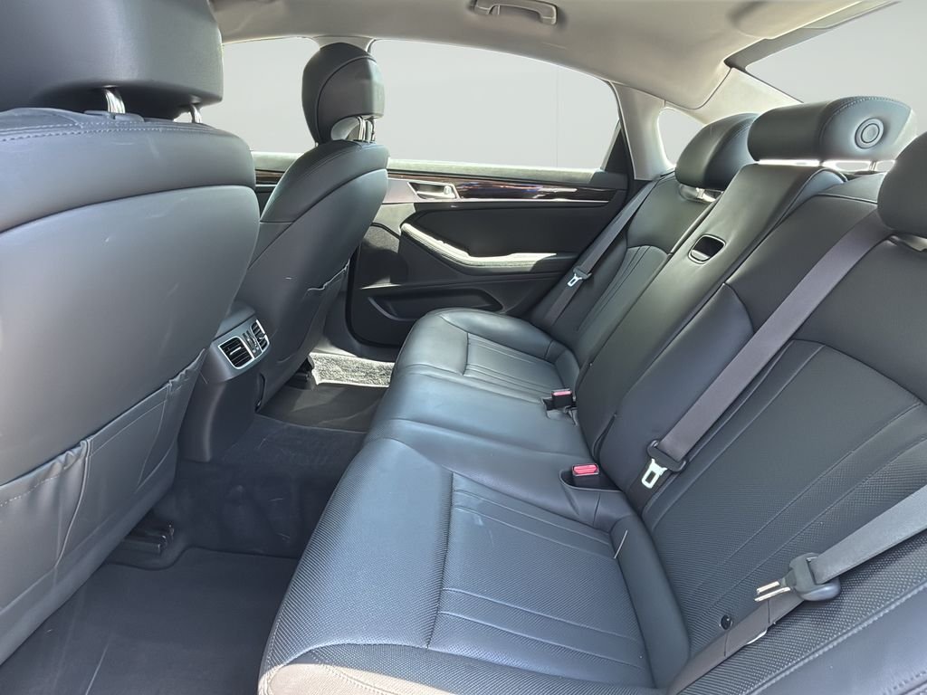 Used 2019 Casablanca White Genesis 3.8 image 16