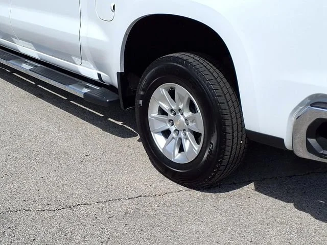 Used 2024 Summit White Chevrolet LT image 20