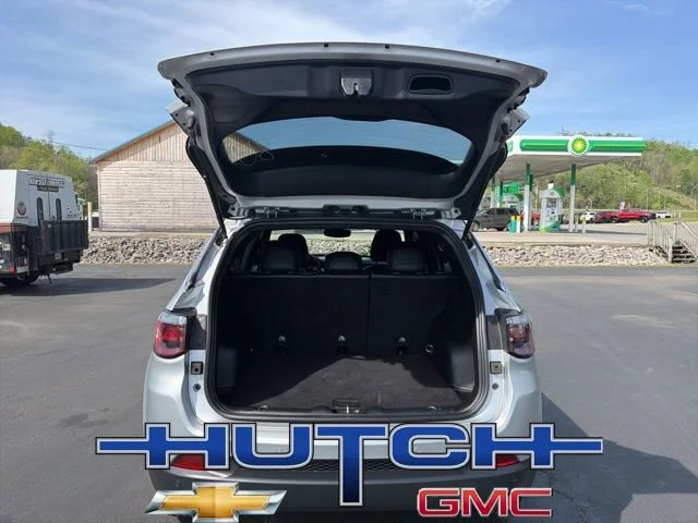 Used 2025 Silver Jeep Limited 4x4 image 17