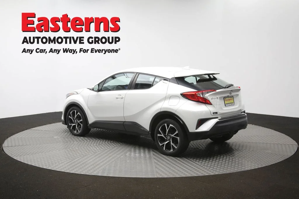 Used 2018 White Toyota XLE Premium image 63