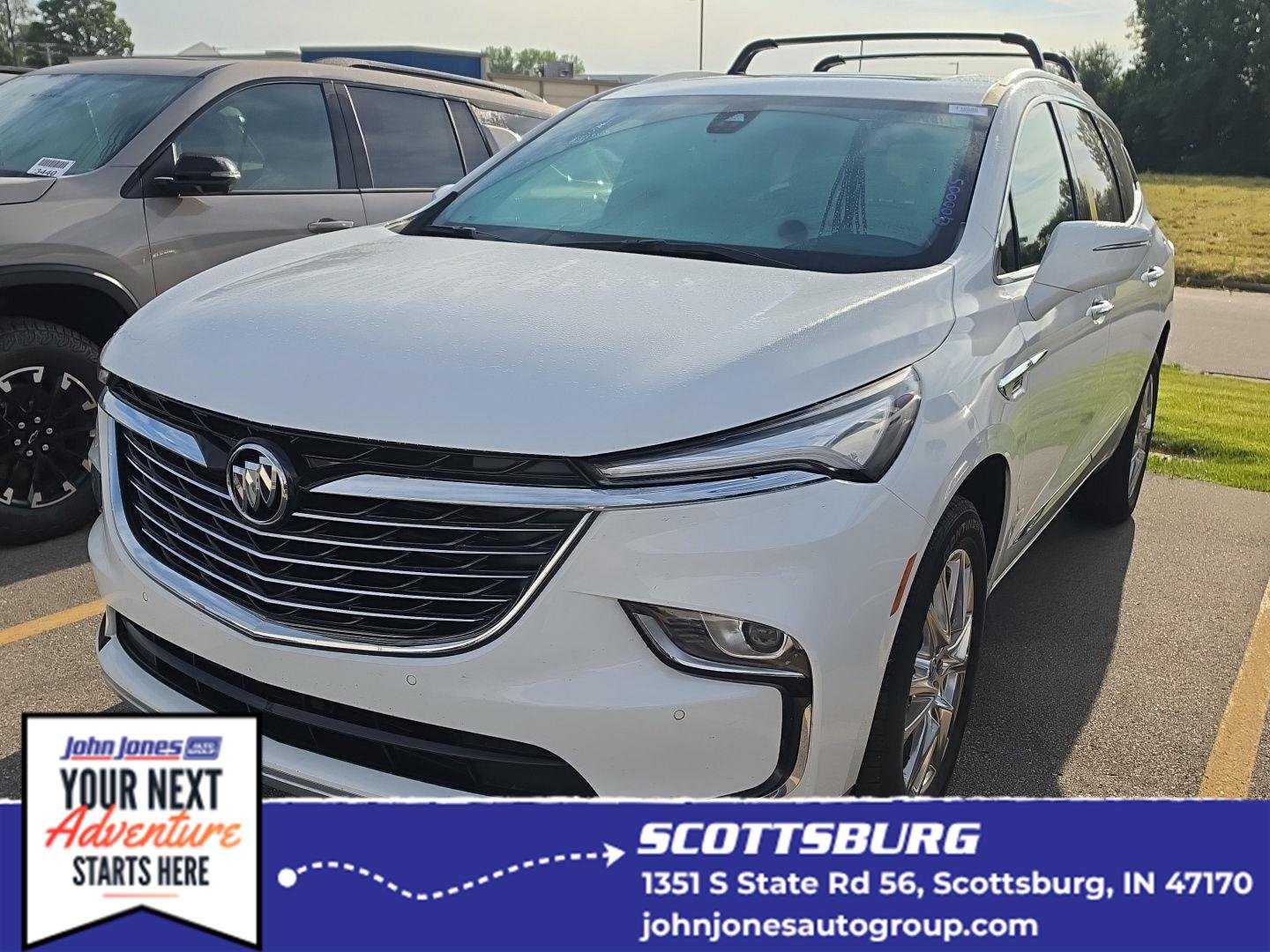 Used 2023 Summit White Buick Essence image 1