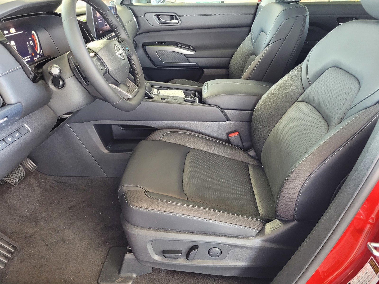 New 2026 Scarlet Ember Tintcoat Nissan SL image 9
