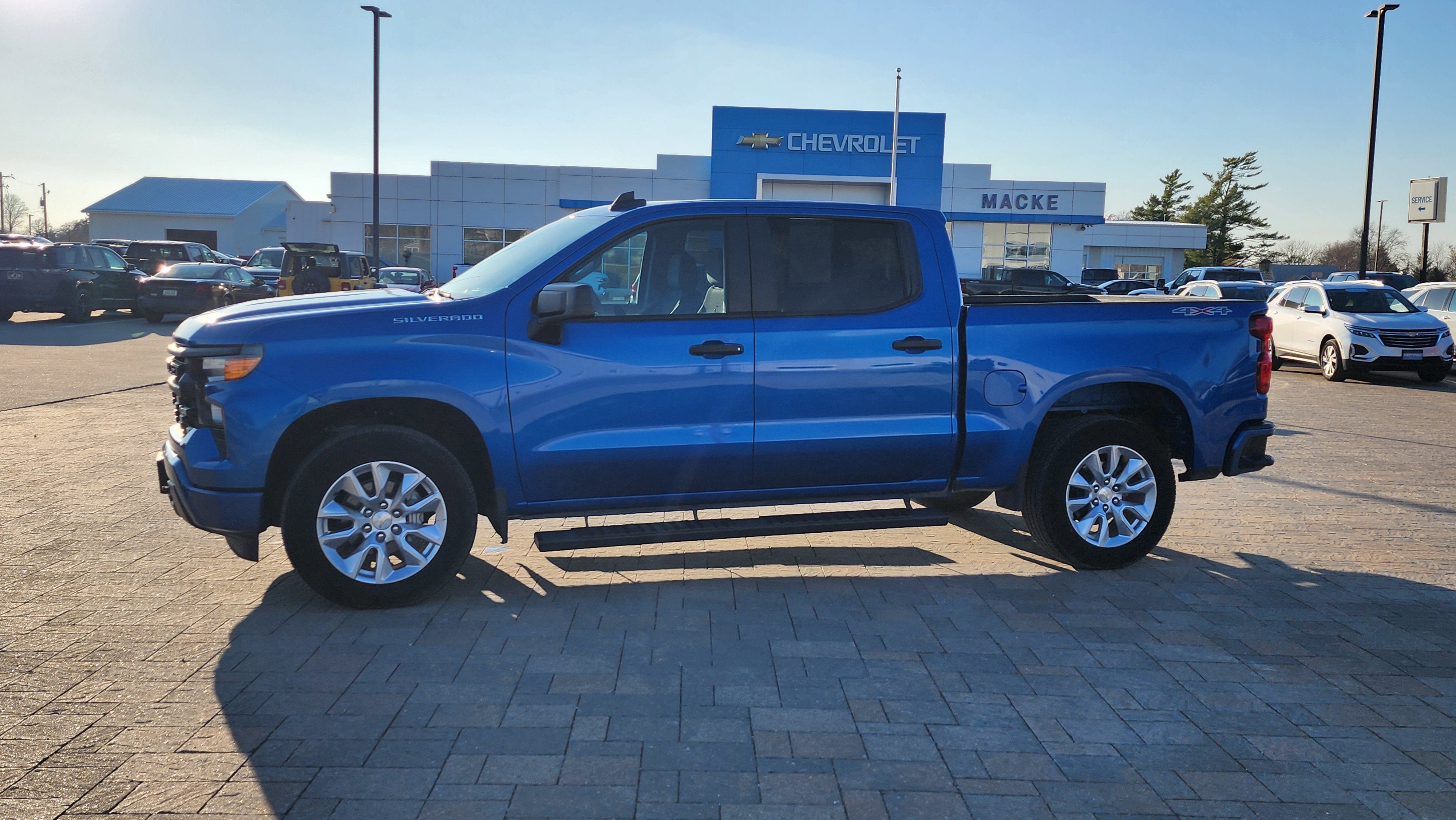 2023 Chevrolet Silverado 1500 Custom - Photo 10