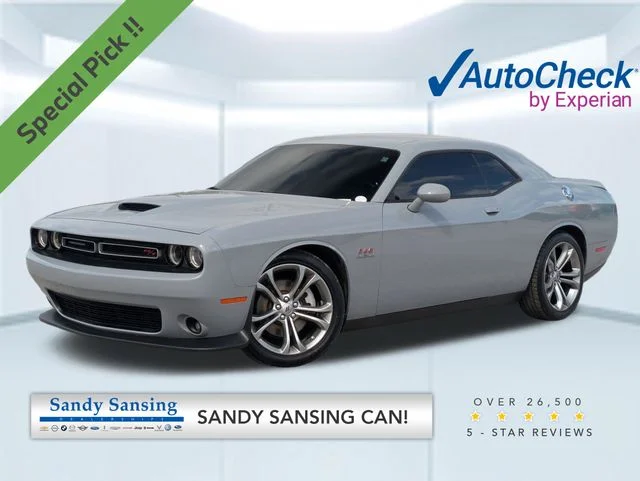 2022 Dodge Challenger R/T's photo
